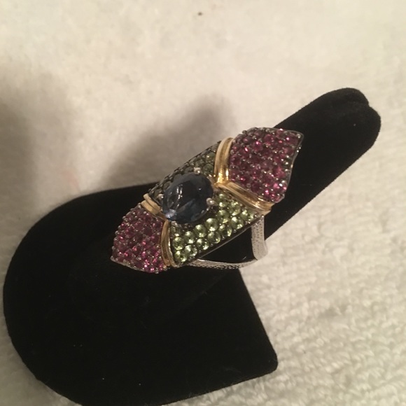 Ring - Picture 2 of 3